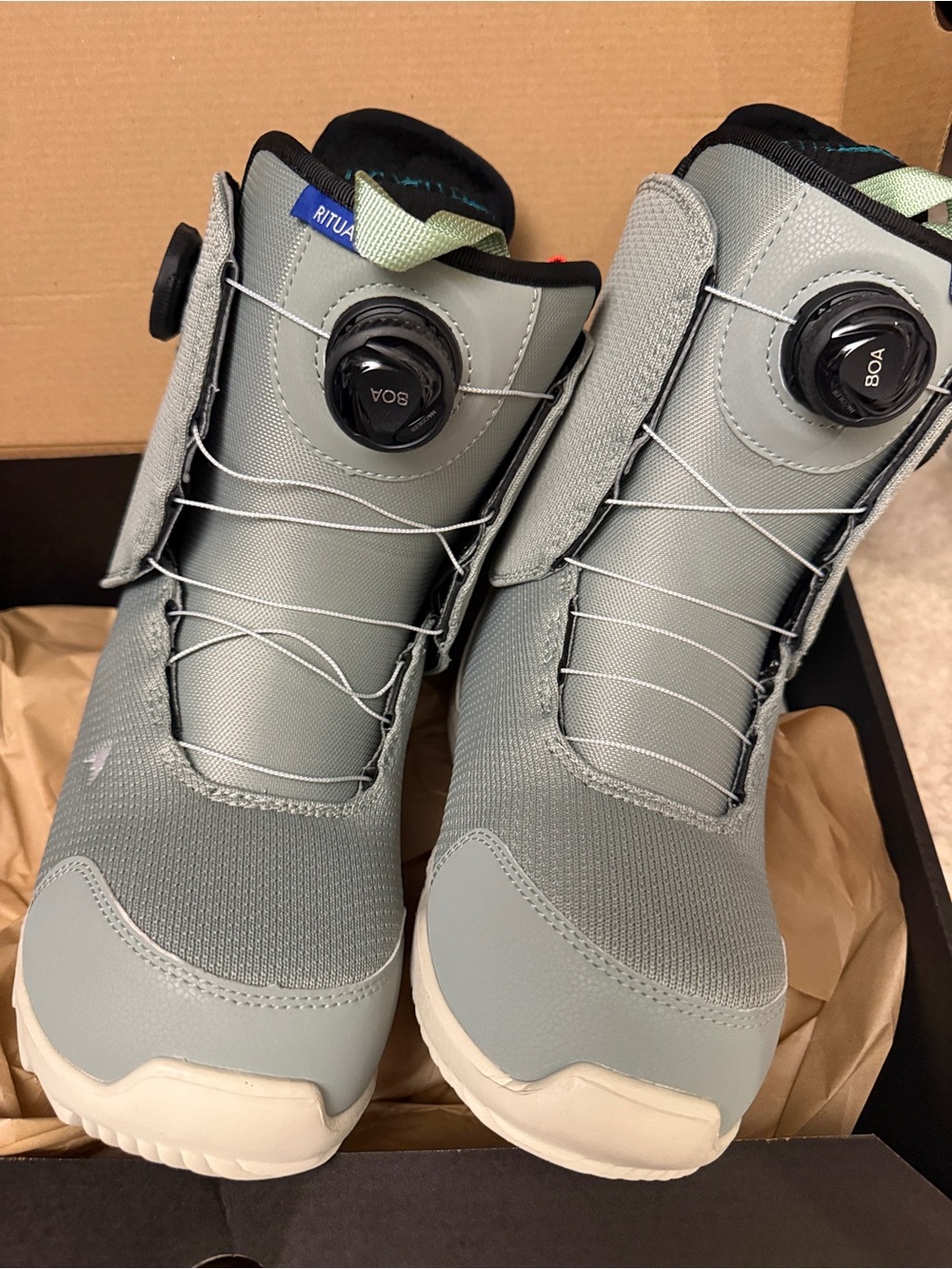 Burton Women's Light Gray BOA Winter Snow Boots